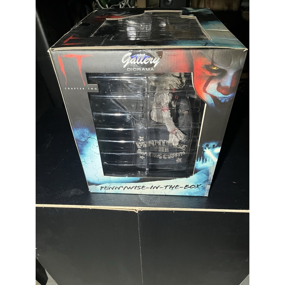 Pennywise in the Box IT CHAPTER TWO‎  PVC Diorama Diamond Select. - Picture 3 of 8